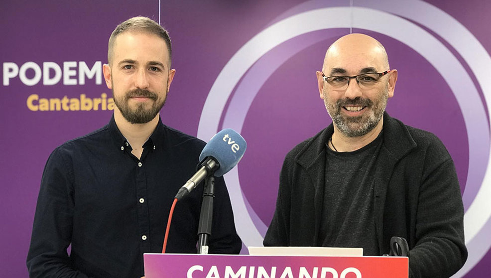 El coordinador de Podemos Cantabria, Luis del Piñal, y el secretario de Medio Ambiente y Mundo Rural, Pablo Gómez