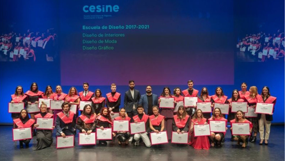 Graduación de alumnos de Cesine