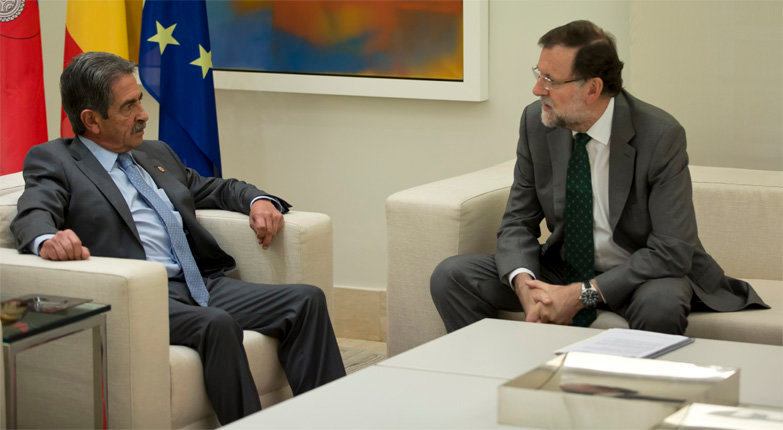 Miguel Ángel Revilla y Mariano Rajoy reunidos en Moncloa