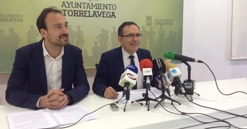 Rueda de prensa de esta mañana del alcalde, José Manuel Cruz Viadero, y del primer teniente de alcalde, Javier López Estrada.
