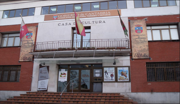 Fachada de la Casa de Cultura de Torrelavega