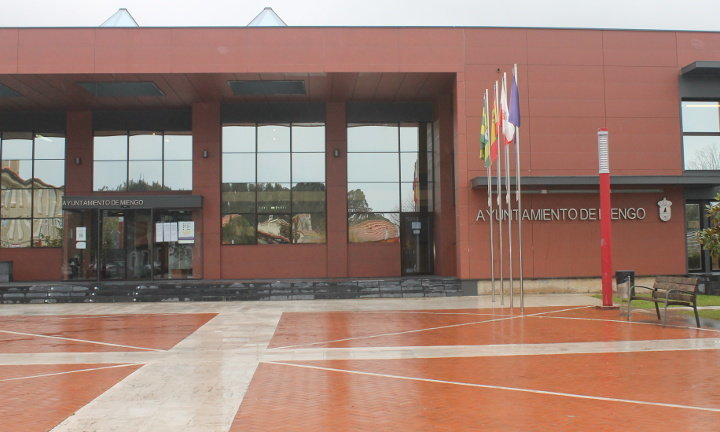 Exterior del Ayuntamiento de Miengo