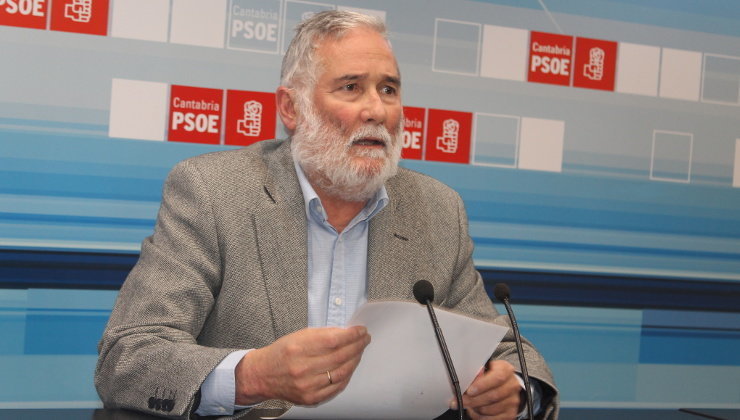 El consejero de Educación, Cultura y Deportes, Ramón Ruiz