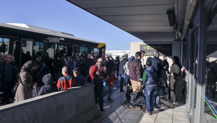 Llegada de los refugiados al aeropuerto Madrid-Barajas
