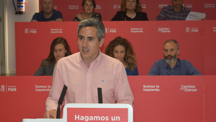 Pablo Zuloaga durante su intervención en el Comité Ejecutivo Regional extraordinario del PSOE cántabro