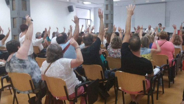 Asamblea de trabajadores del sector de la limpieza en Cantabria
