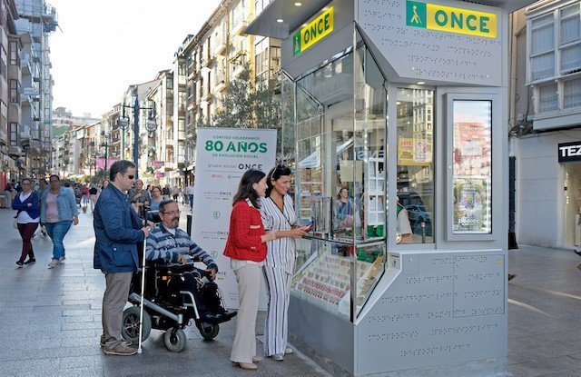 nuevo modelo de quiosco en la calle Burgos de Santander