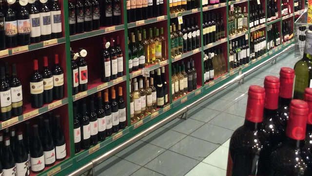 Bebidas en un supermercado
