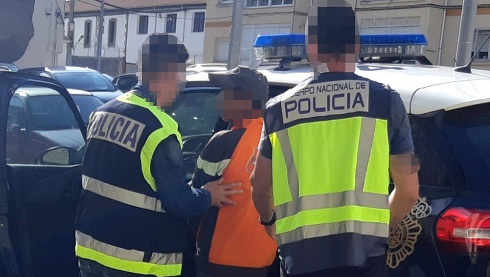Detenido por retener a una mujer para ejercer la mendicidad | Foto- Policía Nacional
