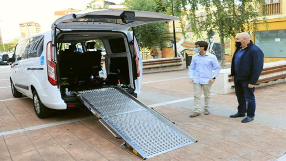 Nuevo taxi adaptado en Torrelavega