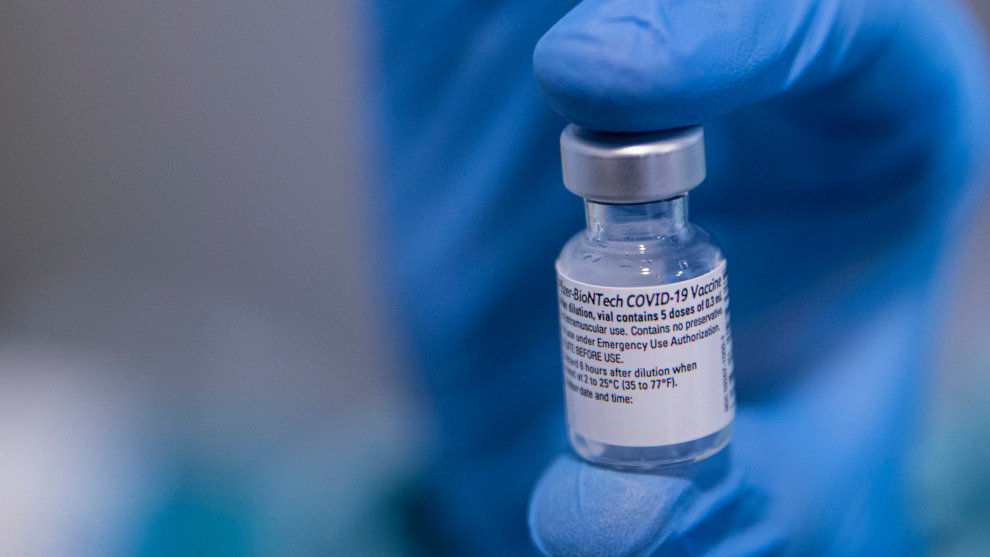 Vial de la vacuna de Pfizer : BioNtech contra la Covid-19
