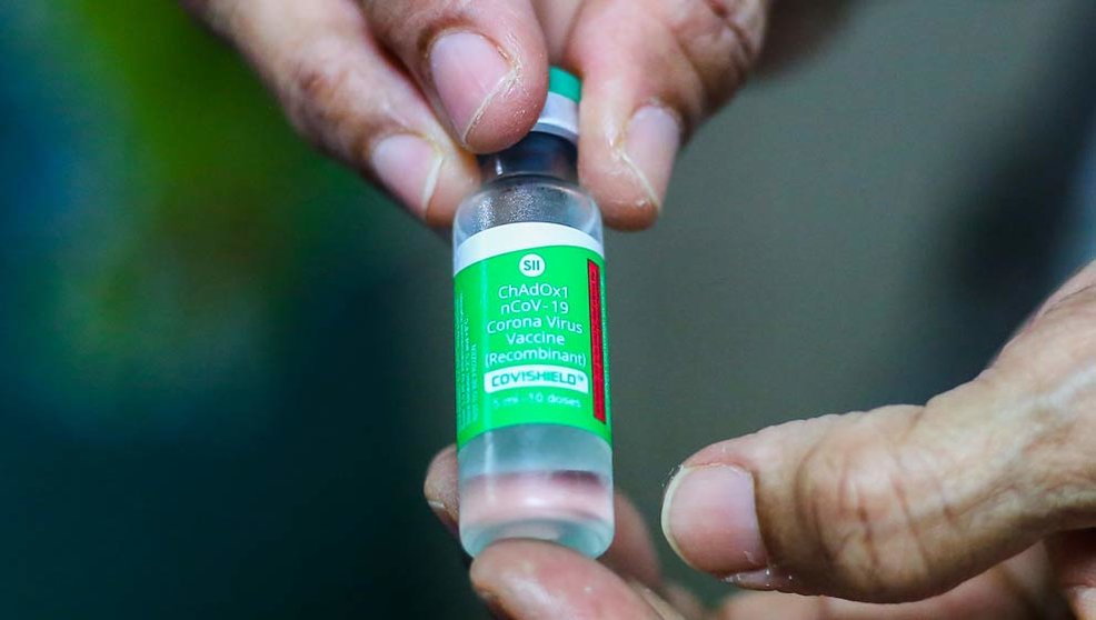 España está trabajando en la posibilidad de que se fabriquen más de cuatro vacunas contra el Covid-19 en territorio nacional