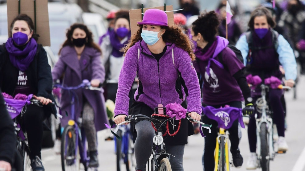 'Bicicletada ecofeminista' en Santander por el Día de la Mujer