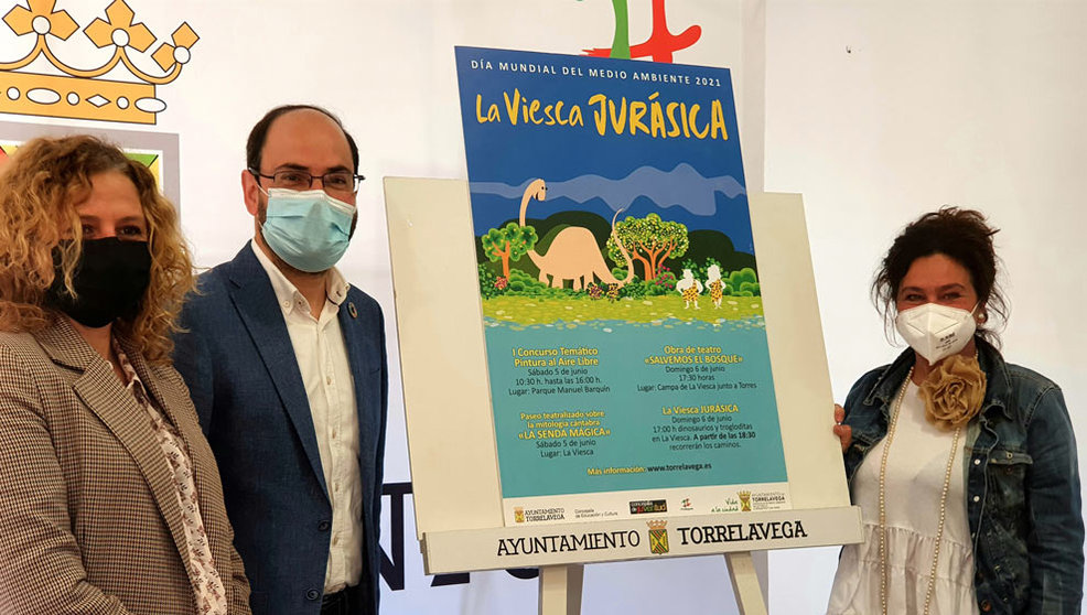 Los concejales José Luis Urraca, Esther Vélez y Patricia Portilla presentan las actividades del Día Mundial del Medio Ambiente