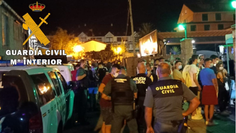 La Guardia Civil interviene en botellones | Foto de archivo