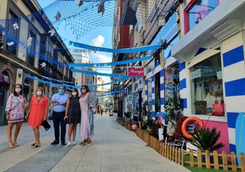 Decoración de calles y comercios en la primera edición del concurso Escaparate Compartido. Foto: Archivo