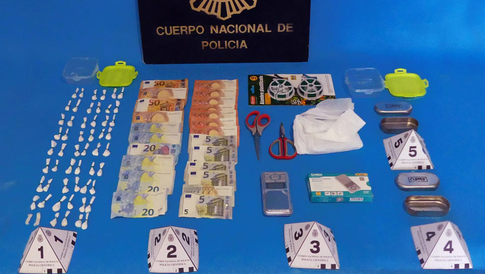 Efectos intervenidos en la operación contra el tráfico de drogas en Torrelavega