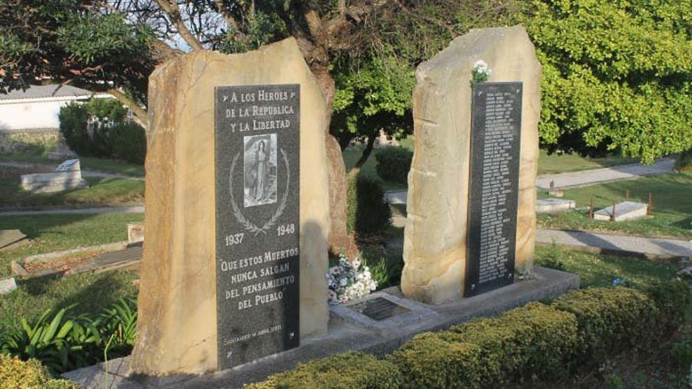  Monumento en homenaje a quienes lucharon contra el franquismo