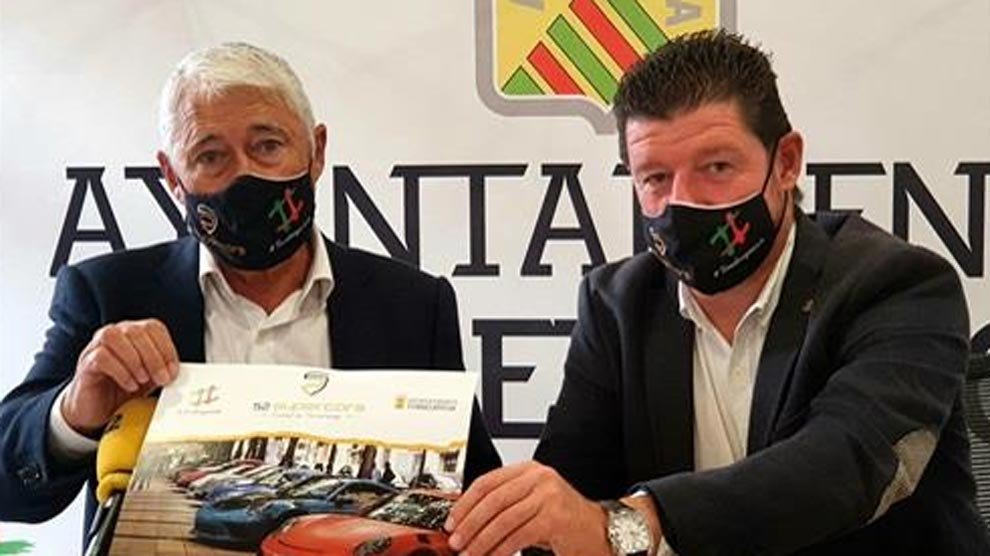 Jesús Sánchez y Jesús Solano presentan el '52 supercars Ciudad de Torrelavega'