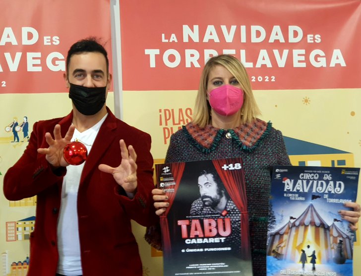 El mago Raúl Alegría y la concejala Cristina García Viñas presentan el Circo de la Navidad y el Cabaret Tabú