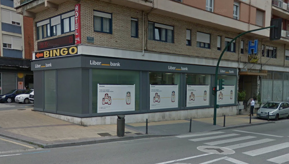 Oficina de Liberbank en El Barrio de La Inmobiliaria, en Torrelavega | Fuente- Google Maps