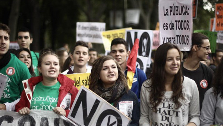 Estudiantes durante una manifestación contra recortes en la Educación pública | Foto- Archivo