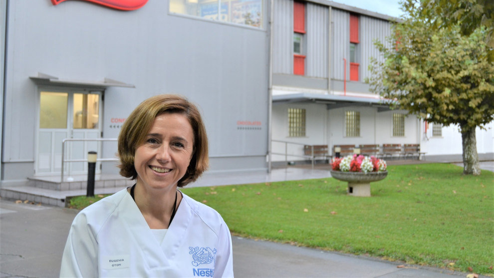 Eugenia Otón, nueva directora de la fábrica cántara de chocolates de Nestlé en España