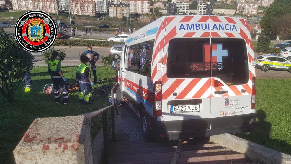 Ambulancia que se salió de la vía
