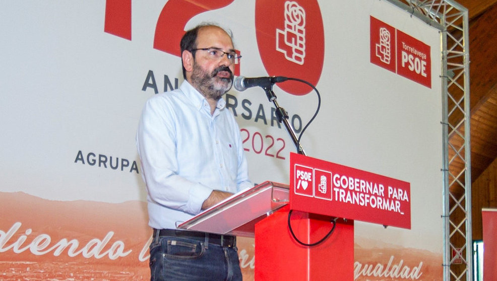 José Luis Urraca, secretario general del PSOE de Torrelavega y portavoz de los socialistas en el Ayuntamiento