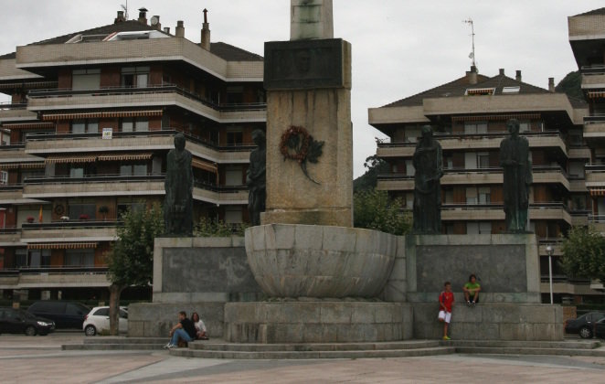 Monumento a Carrero Blanco en Santoña