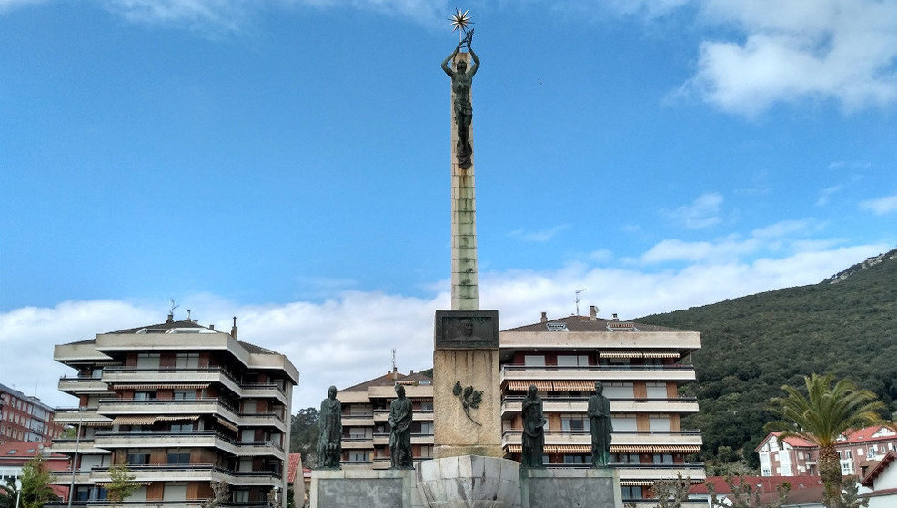 Monumento a Carrero Blanco en Santoña