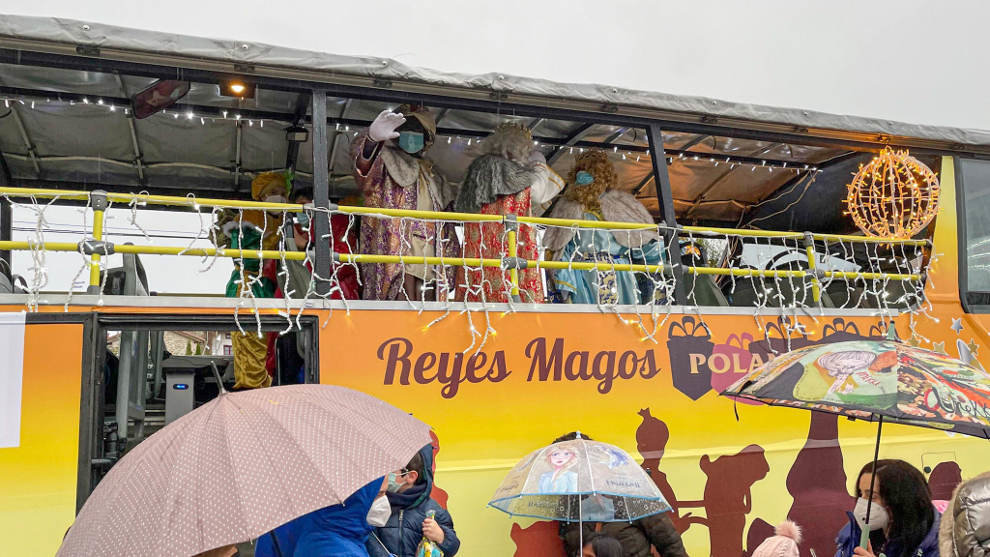 Los Reyes Magos visitan Polanco en autobús