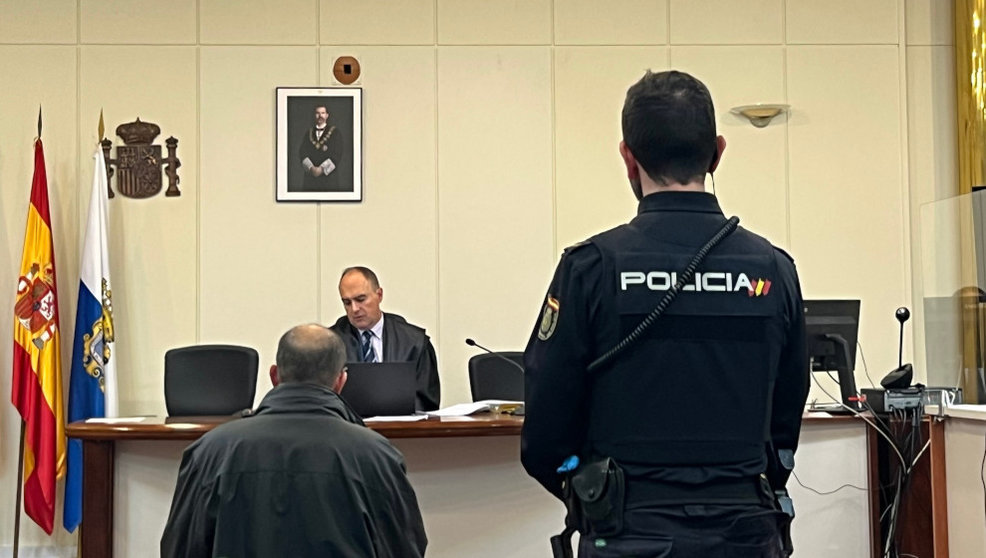 Juicio contra el acusado de matar a su madre de 80 años en Santander