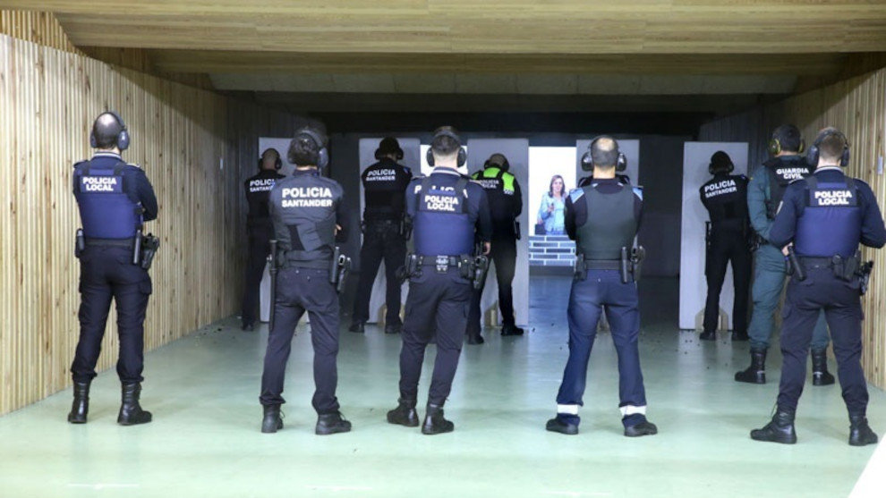 Policías locales en Cantabria