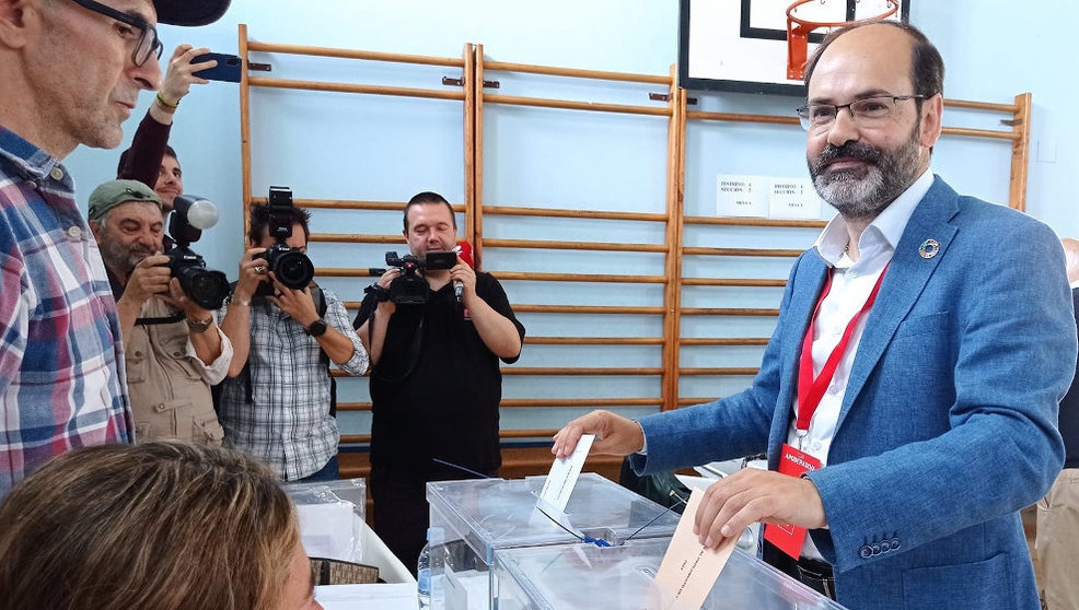 El candidato a alcalde de Torrelavega por el PSOE, José Luis Urraca