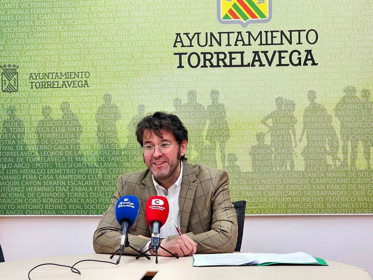 El concejal de Bienestar Social de Torrelavega, Alberto Rubio
