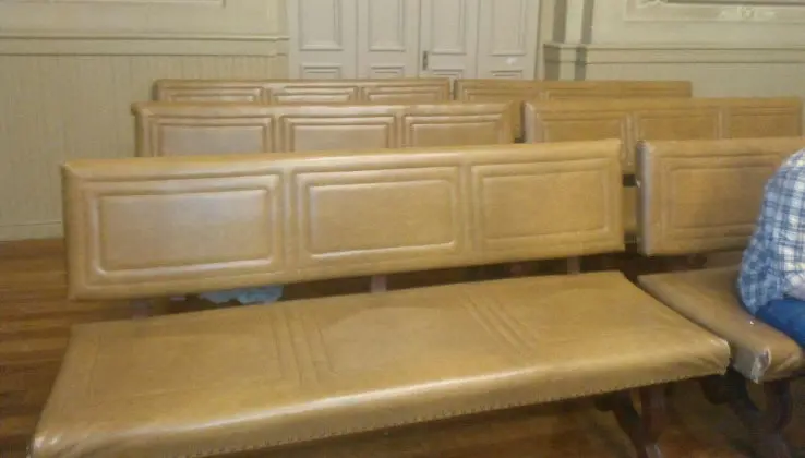 Desalojo del Sal&oacute;n de Plenos de Torrelavega