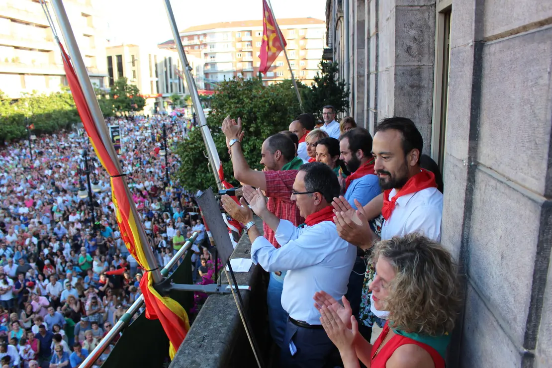 12082016 pregon y chupinazo (2)