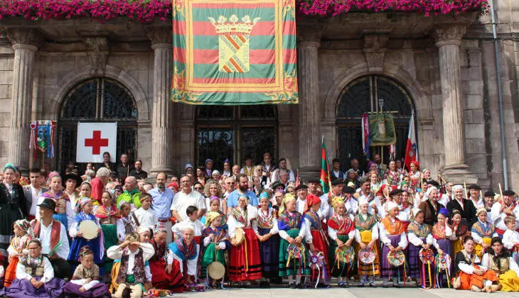 15082016 recepcion dia folclore (1)