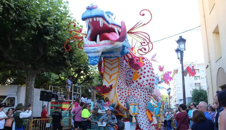 21082016 'Apariencias' carroza ganadora