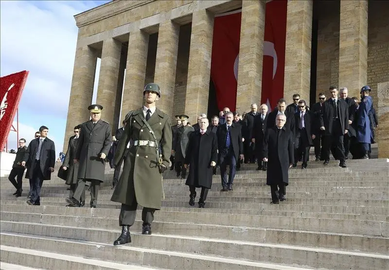 Erdogan ve m&aacute;s cerca una operaci&oacute;n terrestre contra los yihadistas en Siria