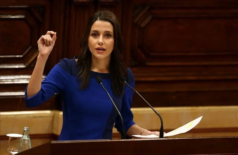 C's acusa Mas de poner en peligro a funcionarios y entregar Catalu&ntilde;a a la CUP