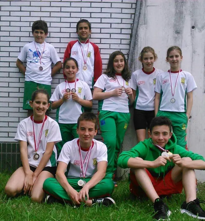 nadadores de la EDM medallistas en el Trofeo  bansander