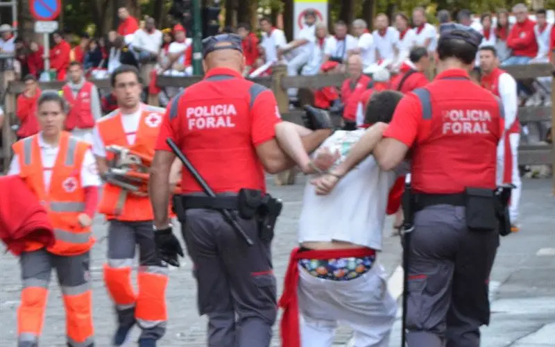 El presunto autor, que contaba con antecedentes policiales por hechos similares, deber&aacute; comparecer en el Juzgado de Instrucci&oacute;n n&uacute;mero 4 de Pamplona