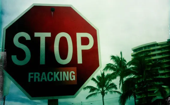 Ecologistas en Acci&oacute;n Cantabria ha solicitado al Ministerio de Industria que "certifique" si ha prorrogado el permiso