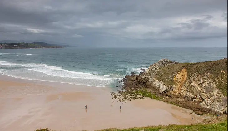Playa de Oyambre