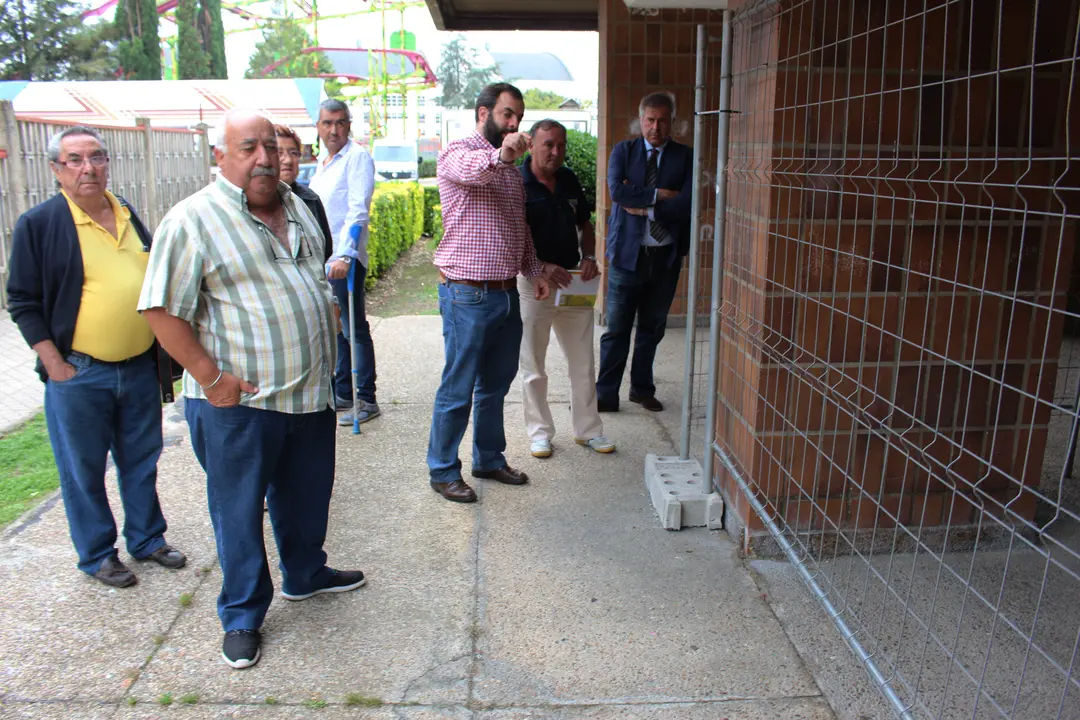 11082016 visita vecinos zapaton limpieza