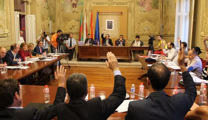 La sesi&oacute;n, de car&aacute;cter ordinario, comenzar&aacute; a partir de las 19.00 horas