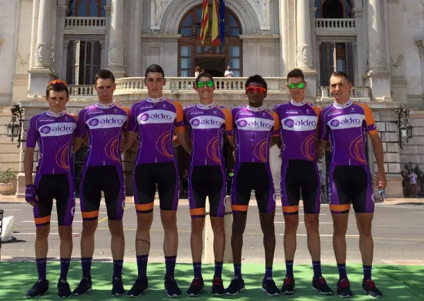 Casillas, junto a compa&ntilde;eros del Aldro Team
