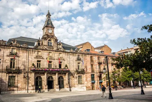 Fachada principal Ayuntamiento de Torrelavega